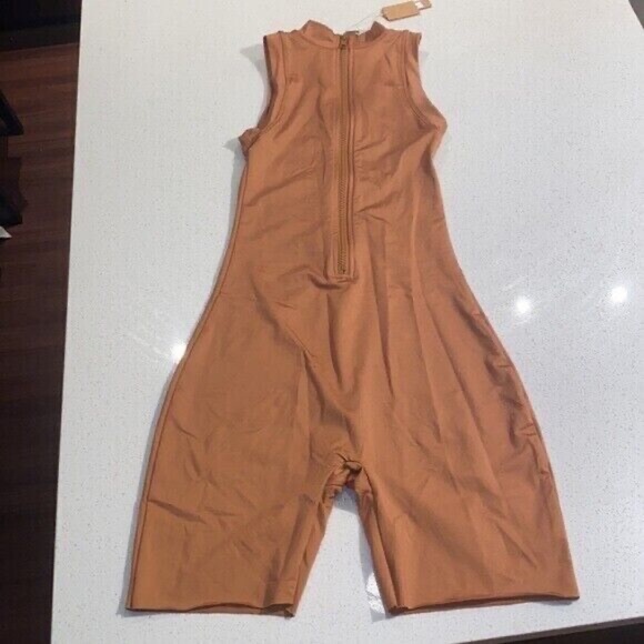 Skims Swim Mock Neck Zip up Cycle Suit Almond Wetsuit Resortwear Kim Kardashian - Picture 3 of 9